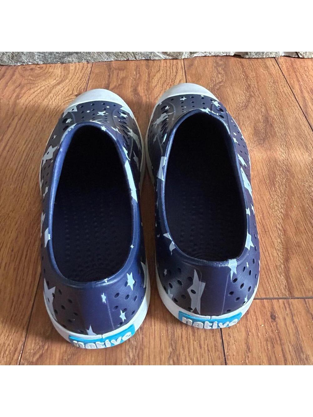 NATIVE Shoes Slip On Unisex Navy and White Star Sneakers | Mens 6 / Women’s 8 - Picture 7 of 8
